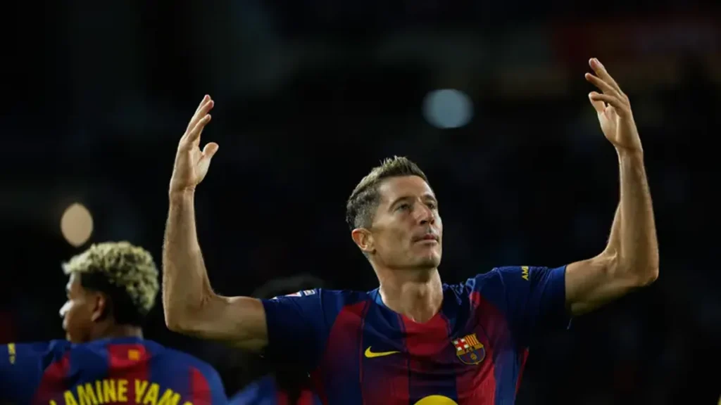 Robert Lewandowski Sepakat Gabung Chicago Fire Usai Tinggalkan Barcelona