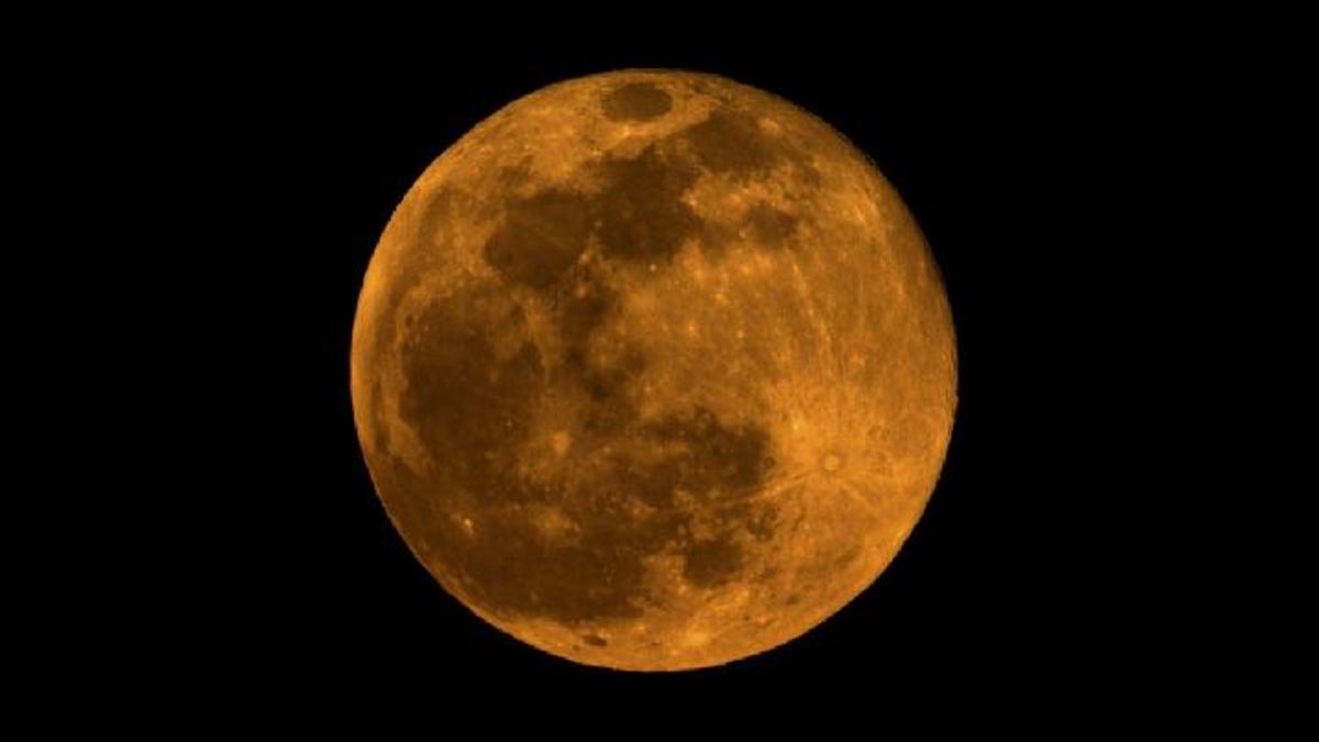 Strawberry Moon Hiasi Langit Inggris dengan Fenomena Ilusi Bulan