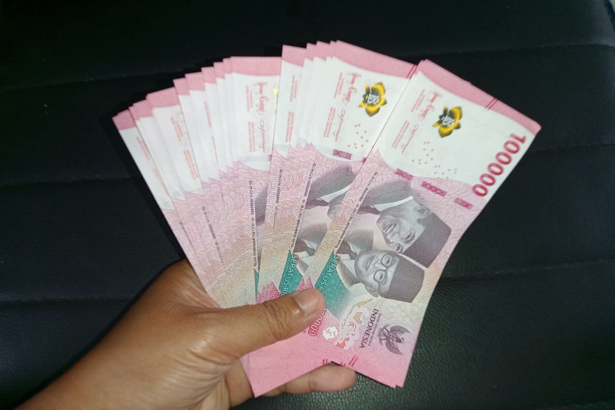 DPR Minta PT Taspen Permudah Pencairan Gaji Ke-13 Pensiunan
