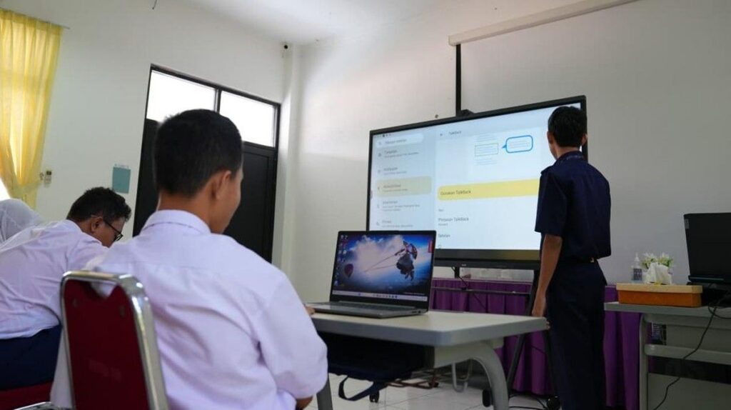 AI di Ruang Kelas Kita: Menyelamatkan ‘Ruh’ Pendidikan Indonesia dari Ilusi Teknokratis