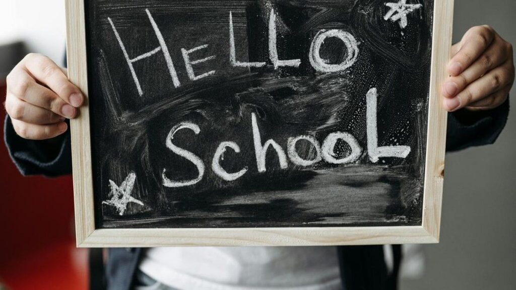 Dinas Pendidikan Surabaya Menetapkan Kuota Jalur Penerimaan Siswa Baru