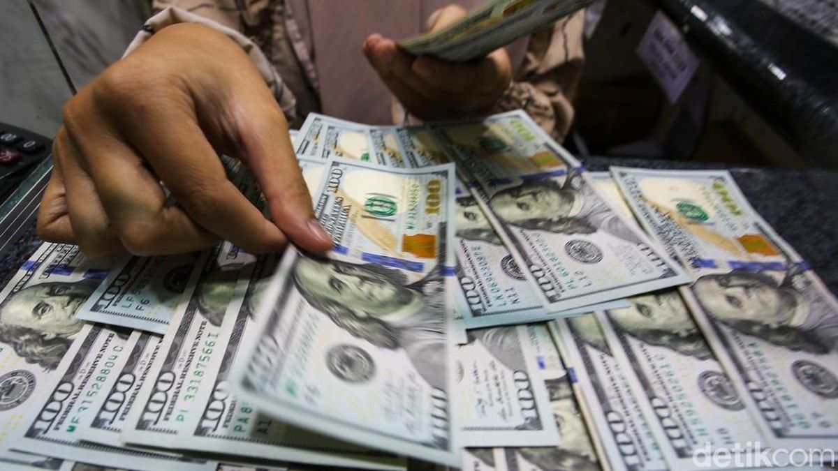 Pemerintah Wajibkan Eksportir Simpan Devisa di Bank BUMN