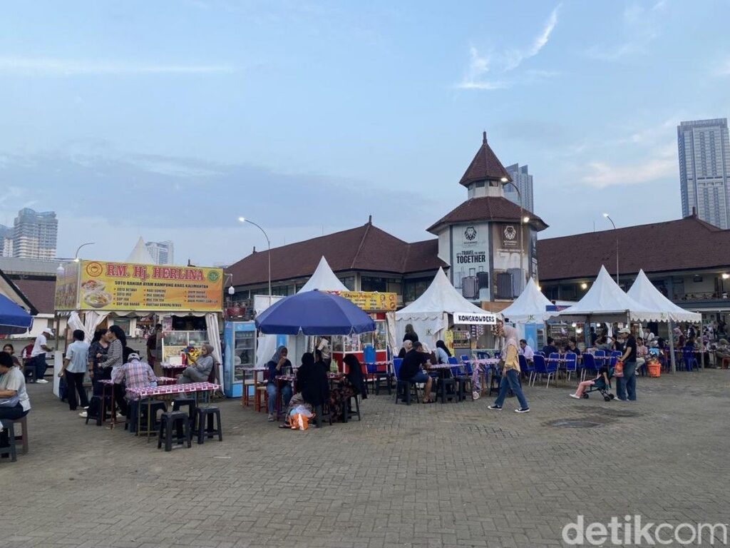 Tim Detik Food Jelajahi Kuliner Murah di Area UMKM Kampung Betawi PRJ 2026