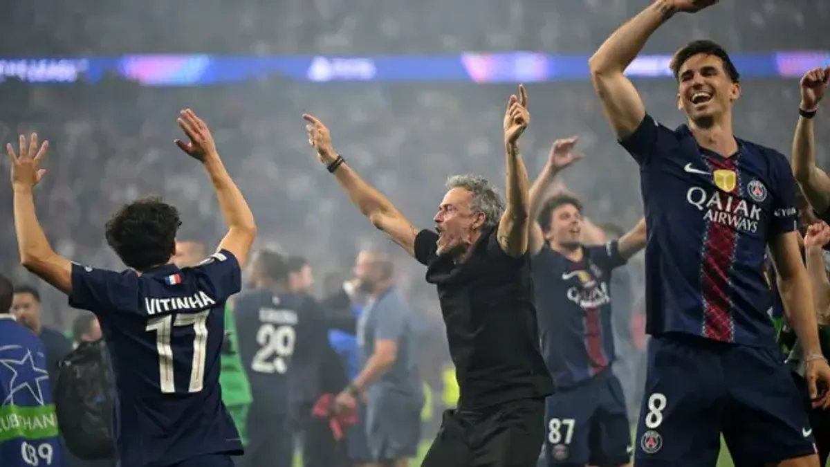 Luis Enrique Persembahkan Dua Trofi Liga Champions untuk Paris Saint-Germain
