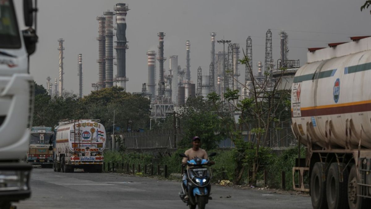India Kirim Kembali Dua Kapal ke Teluk Persia