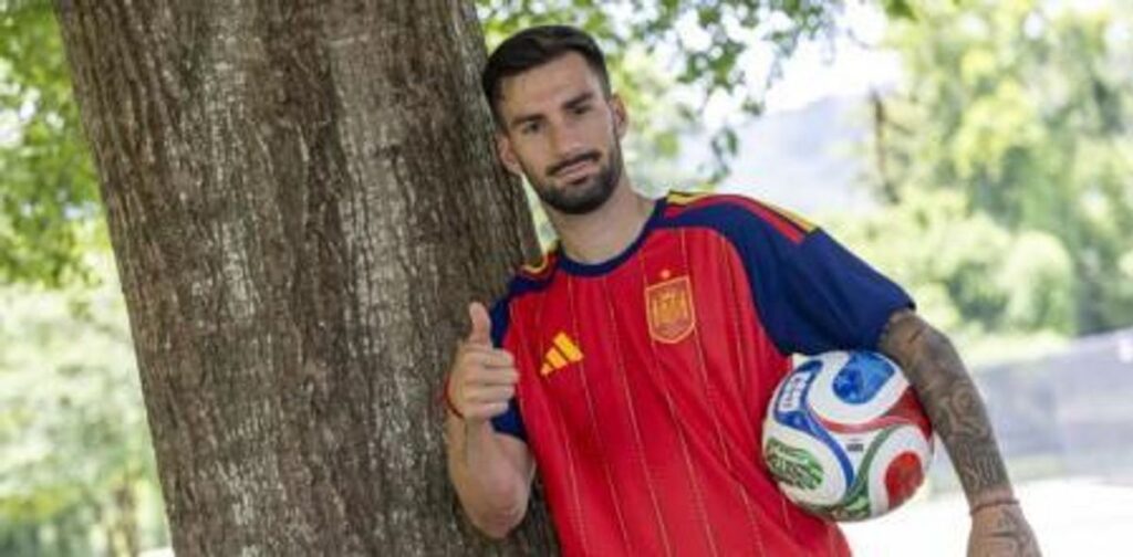 Alex Baena Tanggapi Pernyataan Transfer Julian Alvarez