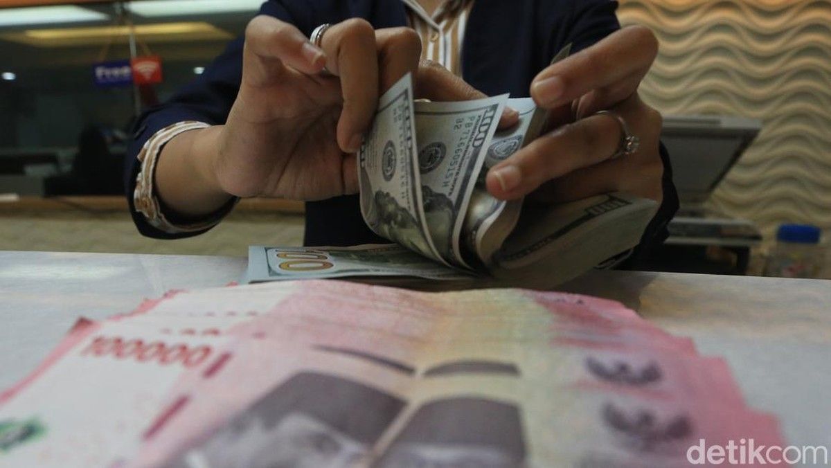 OJK Pastikan Perbankan Tetap Kokoh Saat Rupiah Tembus Rp 18.000