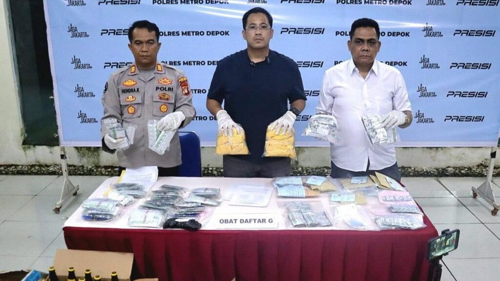 Polres Metro Depok Tangkap 34 Tersangka Pengedar Obat Ilegal dan Miras