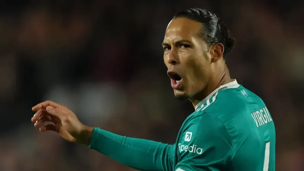 Virgil van Dijk Berpeluang Tinggalkan Liverpool Lebih Cepat