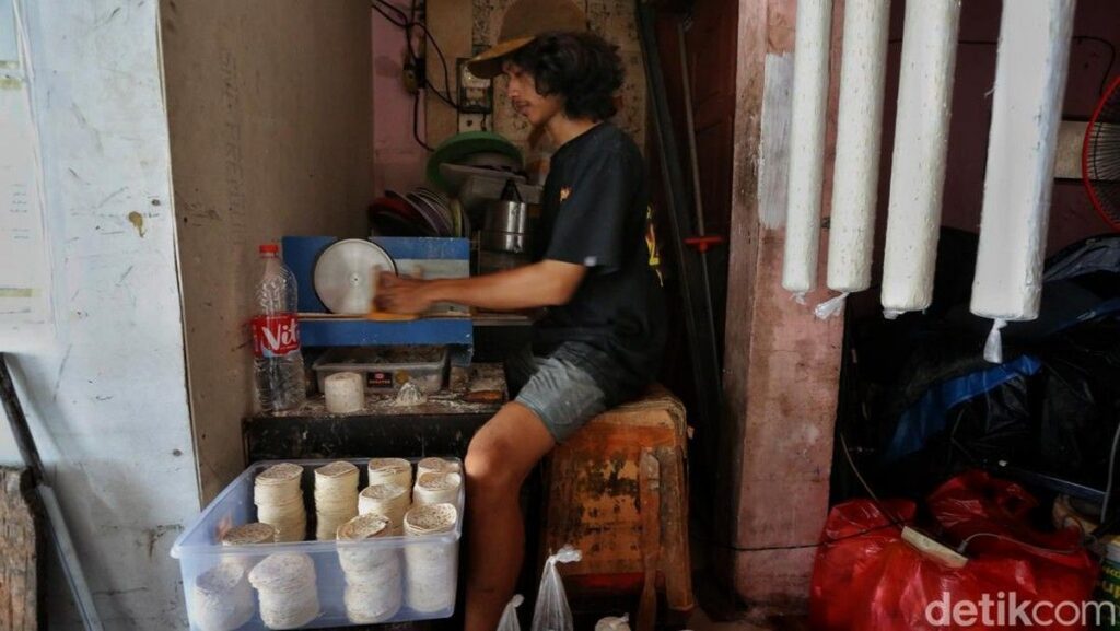 Kementerian UMKM Salurkan Kredit Usaha Rakyat Rp 143 Triliun