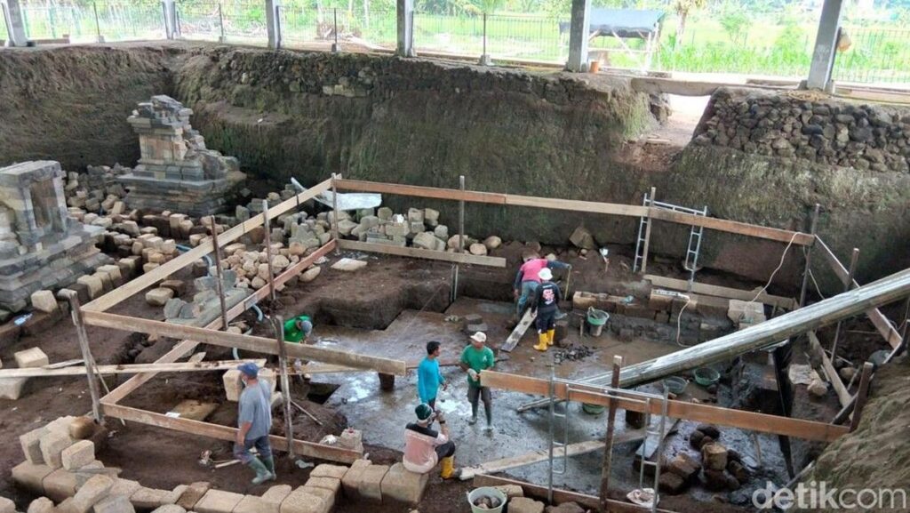 Candi Losari Magelang Ungkap Penemuan Keping Emas Kuno Pasca Tertimbun Erupsi Merapi