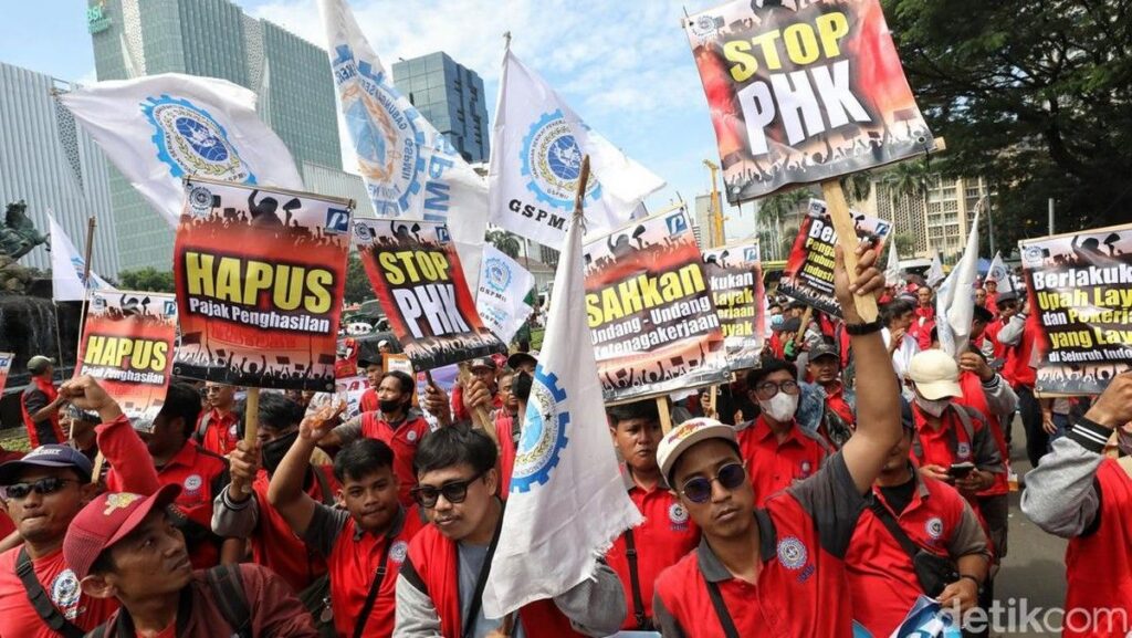 Kemnaker Mitigasi Potensi Gelombang PHK Massal di Industri Manufaktur