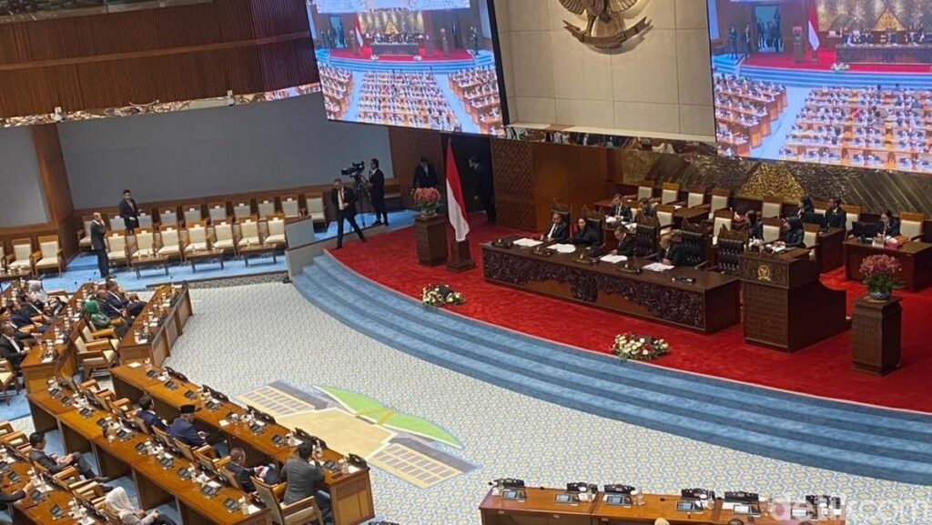 DPR RI Sahkan RUU Kepolisian Menjadi Undang-Undang