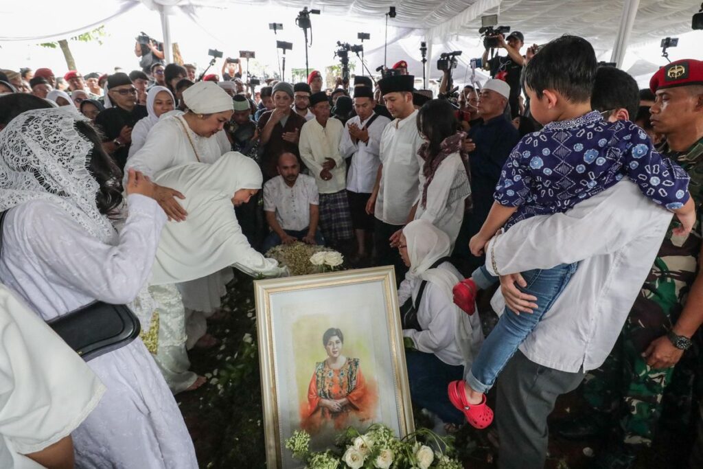 Keluarga AS dan Kanada Umumkan Jadwal Pemakaman Dua Tokoh Veteran