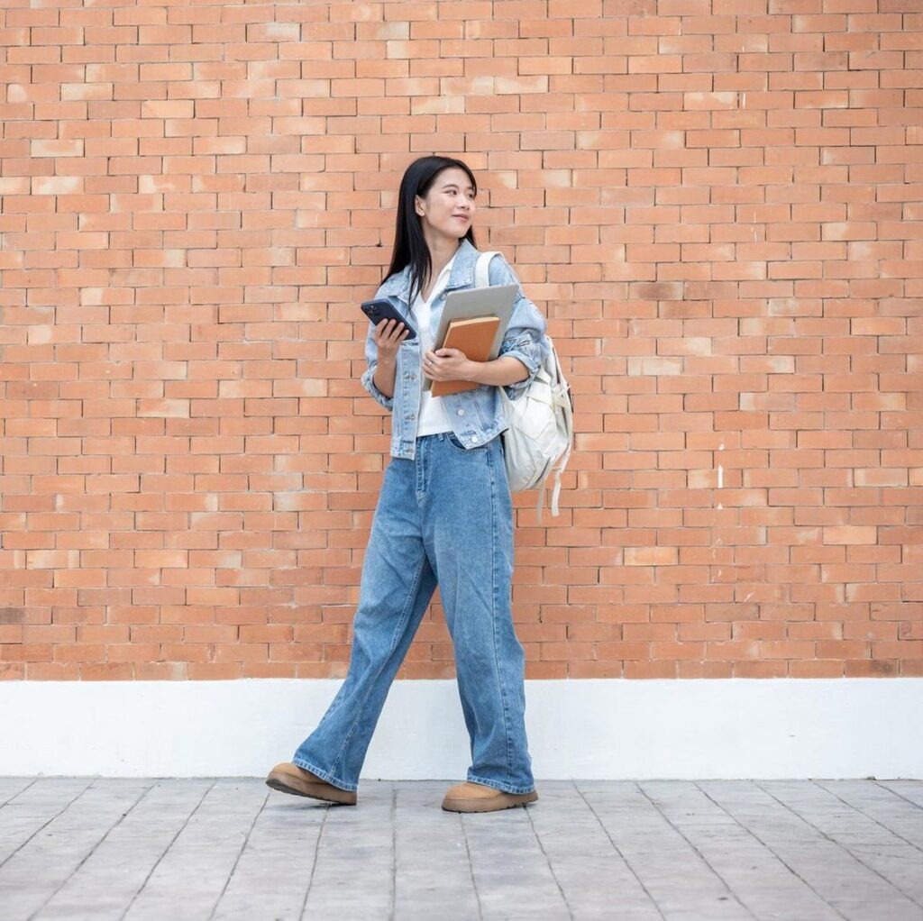 Ahli Ungkap Tujuh Ciri Kepribadian Orang yang Gemar Memakai Jeans