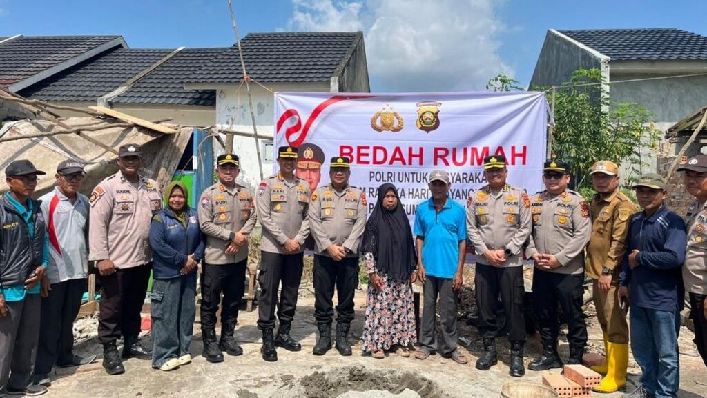 Polda Sumsel Bedah Rumah Warga Kurang Mampu di Banyuasin