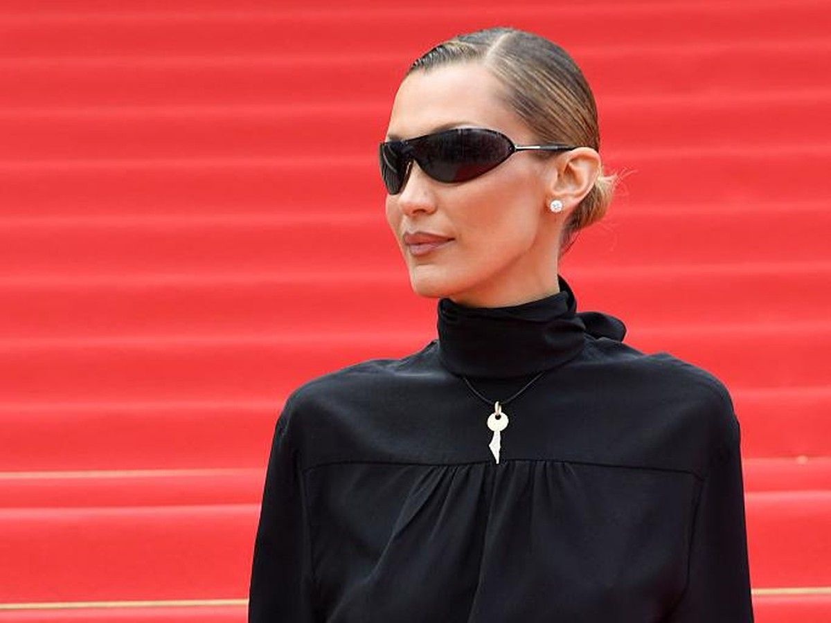 Bella Hadid Ceritakan Perjuangan Hadapi Penyakit Lyme Kronis