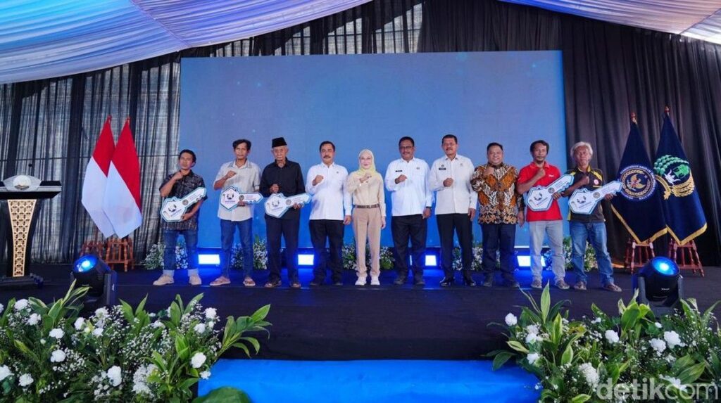 Kementerian Imipas Salurkan Bantuan Bedah Rumah di Sukabumi