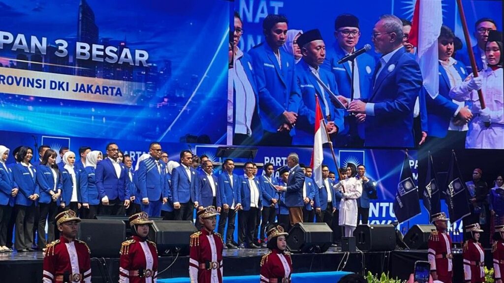 Zulkifli Hasan Melantik Uya Kuya Jadi Ketua DPW PAN DKI Jakarta