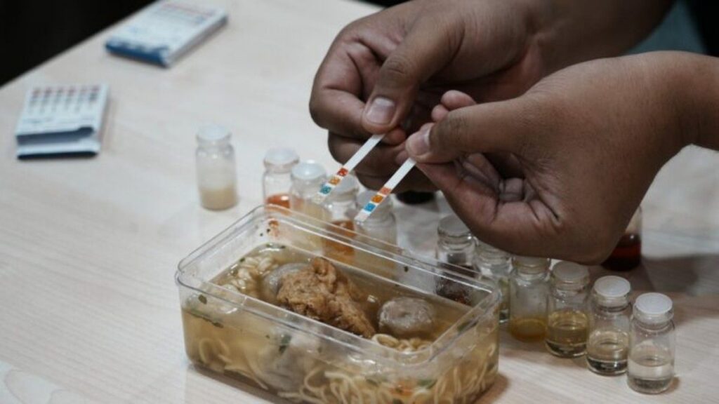 Tim ITS Kembangkan Setrip Nano Pendeteksi Minyak Babi pada Makanan