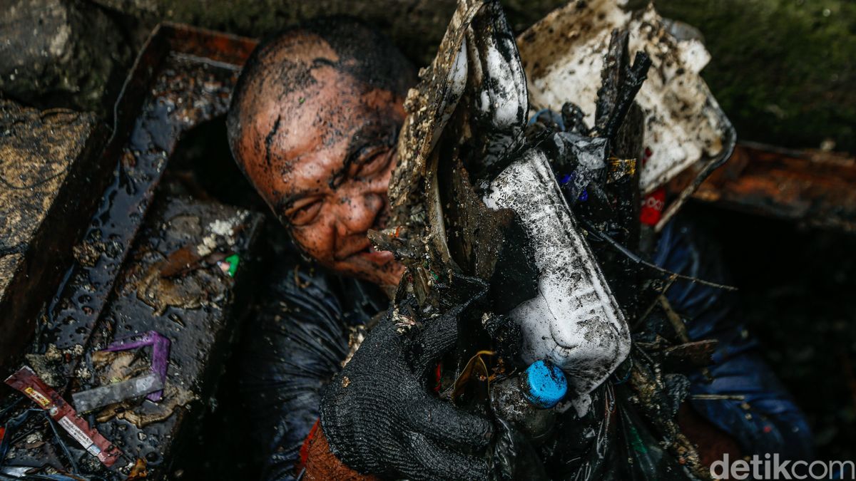 Geliat Ekonomi Pasar Minggu Berputar 24 Jam Tanpa Henti