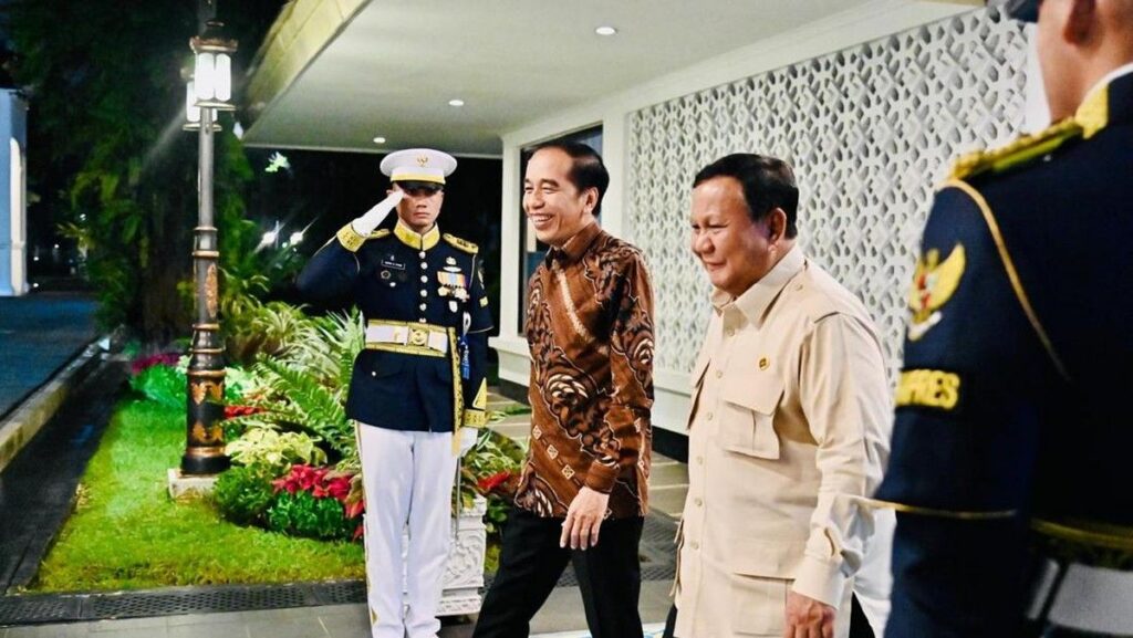 Prabowo Subianto Kirim Anggrek Ungu dan Telepon Jokowi pada Hari Ulang Tahun ke-65