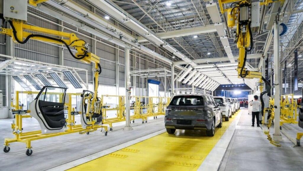 Perbedaan Kontras Industri Otomotif Indonesia dengan Malaysia dan Vietnam