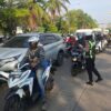 Truk Pecah Ban Hambat Lalu Lintas Jalan Daan Mogot Jakarta Barat