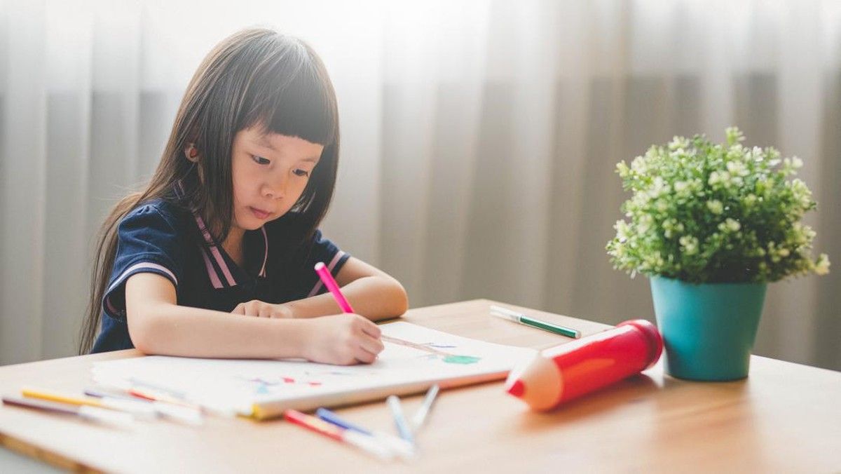 5 Ilustrasi Gambar Tata Surya untuk Diwarnai Anak SD