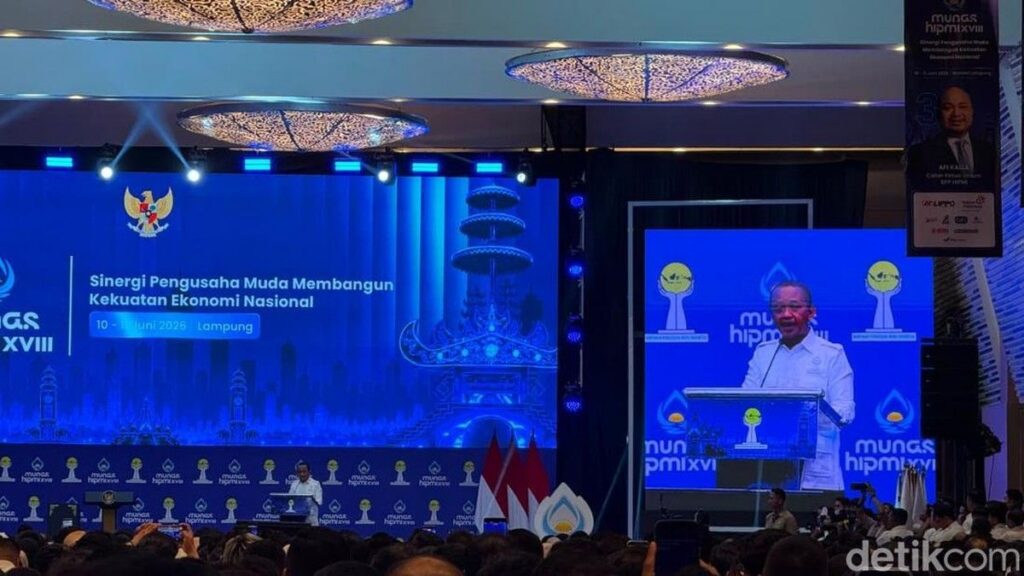 Bahlil Lahadalia Meminta Program MBG Tidak Dipelintir di Medsos