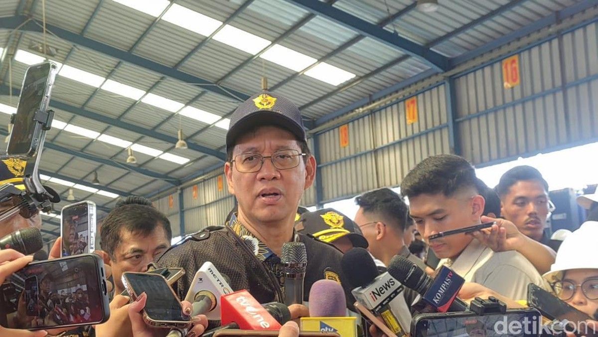 Menkeu Purbaya Yudhi Sadewa Minta Pelaku Usaha Laporkan Transaksi Pakai Dolar AS di Pelabuhan