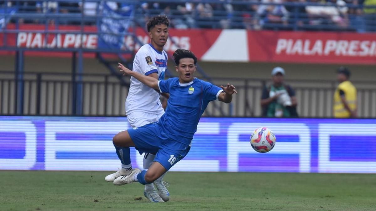 Persib Bandung Lepas Alfeandra Dewangga ke Arema FC