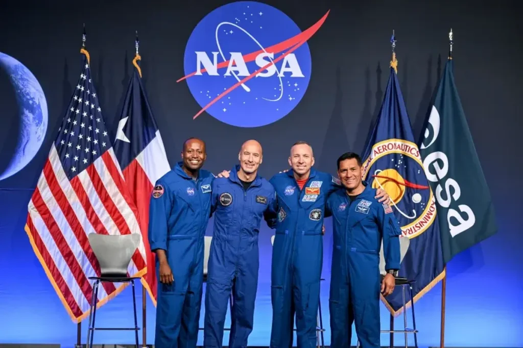 NASA Umumkan Empat Astronaut untuk Misi Artemis III