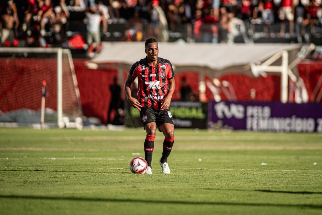 Cedera Punggung Paksa Caíque Gonçalves Keluar dari Final Copa do Nordeste