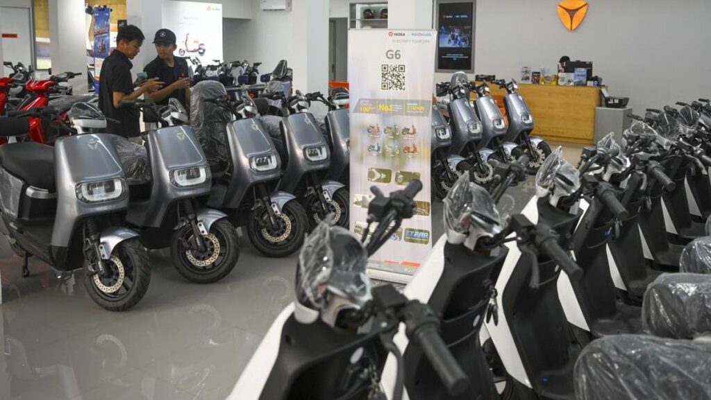 Pemerintah Menunda Insentif Kendaraan Listrik Sambil Siapkan Mobil Nasional