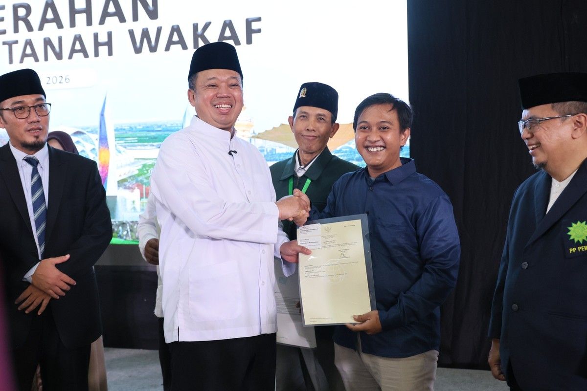 Nusron Wahid Mengajak Masyarakat Segera Menyertipikatkan Tanah Wakaf