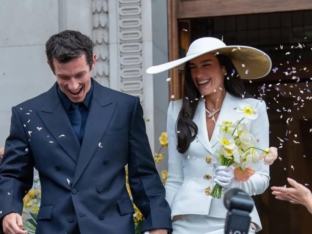 Dua Lipa Resmi Menikahi Callum Turner di London