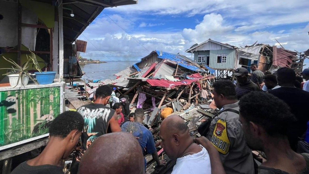 Ledakan Bom Perang Dunia II Rusak Sepuluh Rumah di Biak Numfor