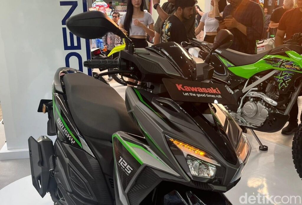 Kawasaki Brusky 125 Menantang Honda Vario 125 dengan Harga Rp 26,5 Juta
