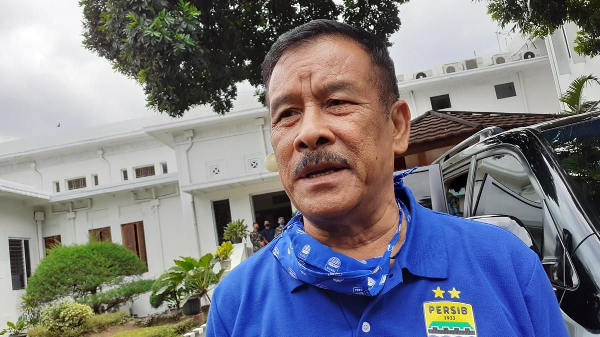 Umuh Muchtar Rayakan Ulang Tahun ke-78 Usai Persib Raih Hattrick Juara