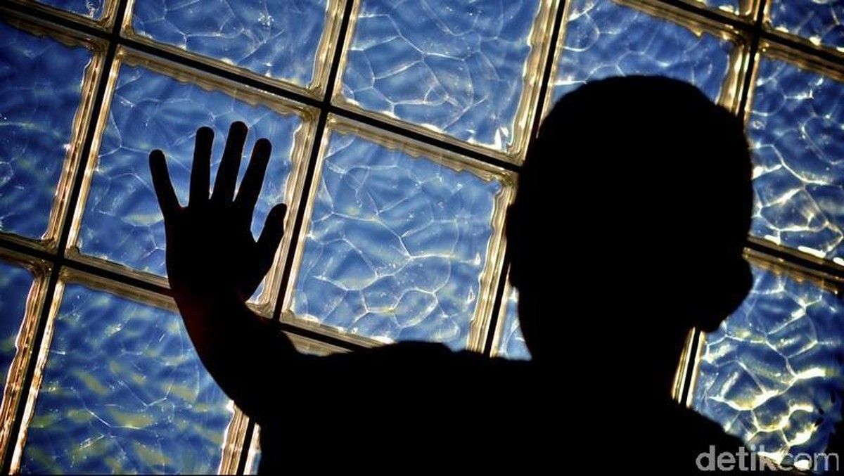 Polisi Menetapkan Ayah Kandung Kasus Penganiayaan Bocah Batam Jadi Tersangka