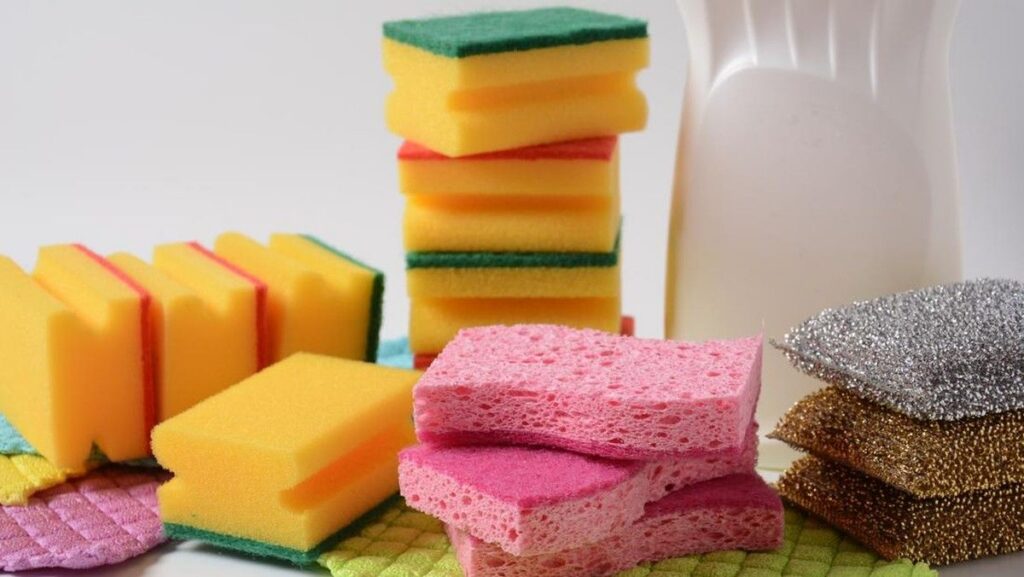 5 Jenis Spons Pembersih dan Fungsinya untuk Peralatan Rumah Tangga