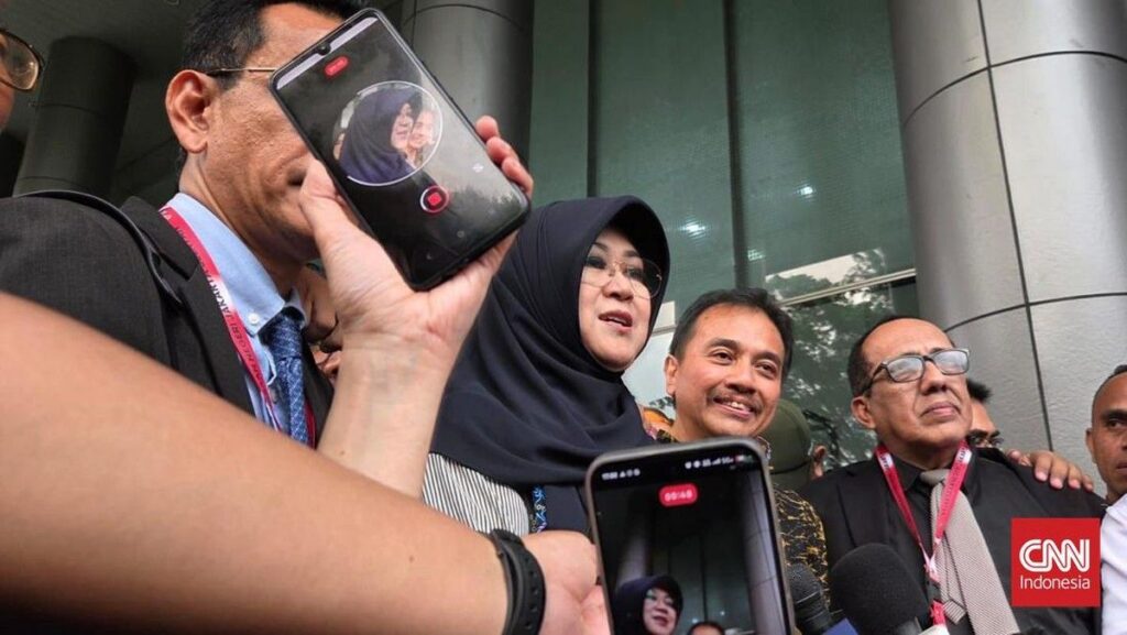 PN Jaktim Segera Sidangkan Roy Suryo dan Dokter Tifa