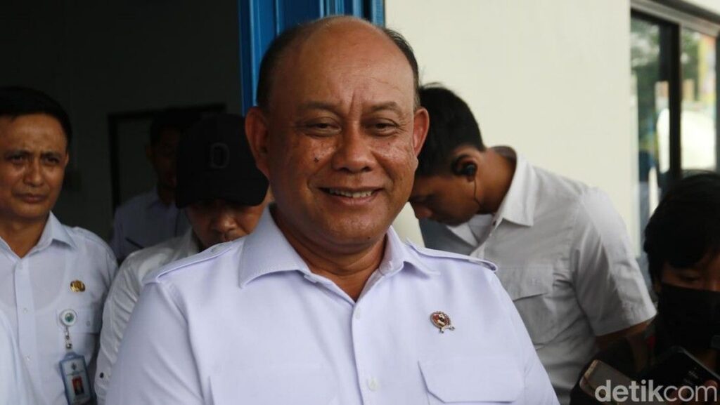 Prabowo Copot Kepala BGN Dadan Hindayana dan Tunjuk Nanik S Deyang