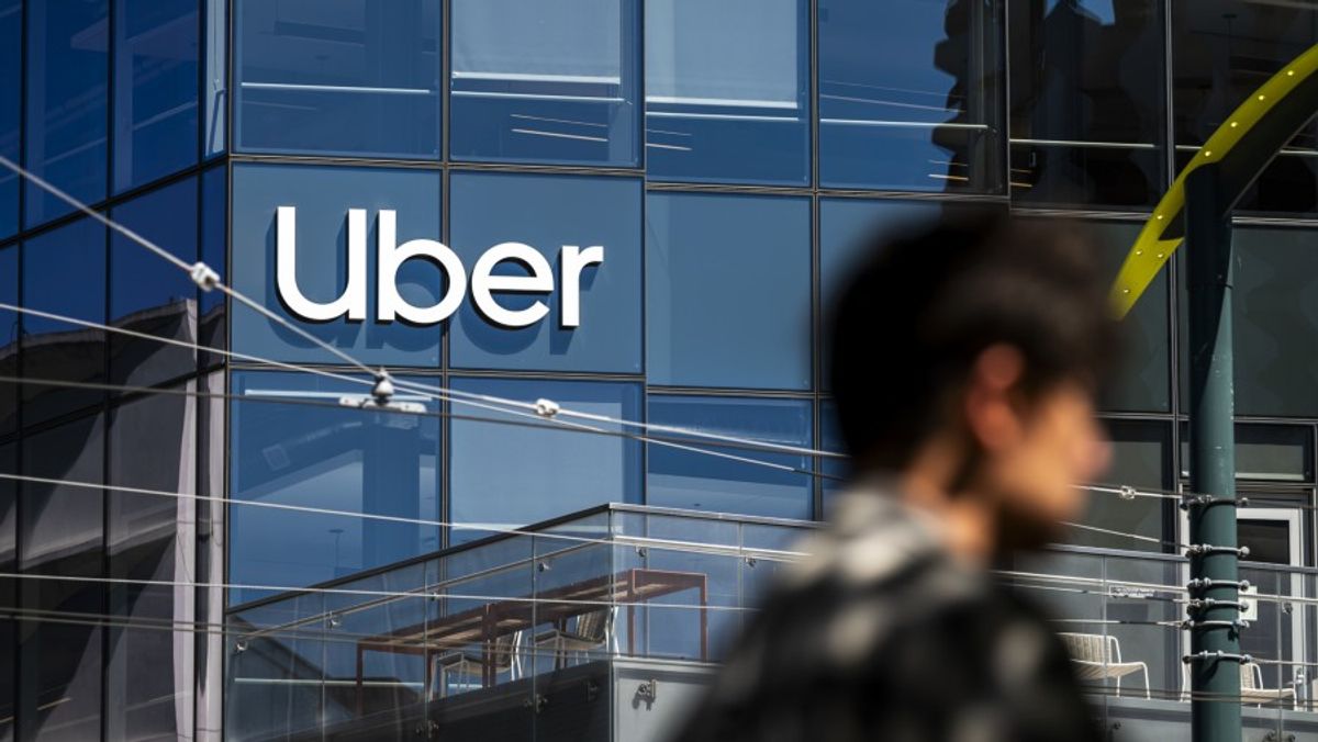 Uber Pangkas Puluhan Pekerja Divisi Sumber Daya Manusia
