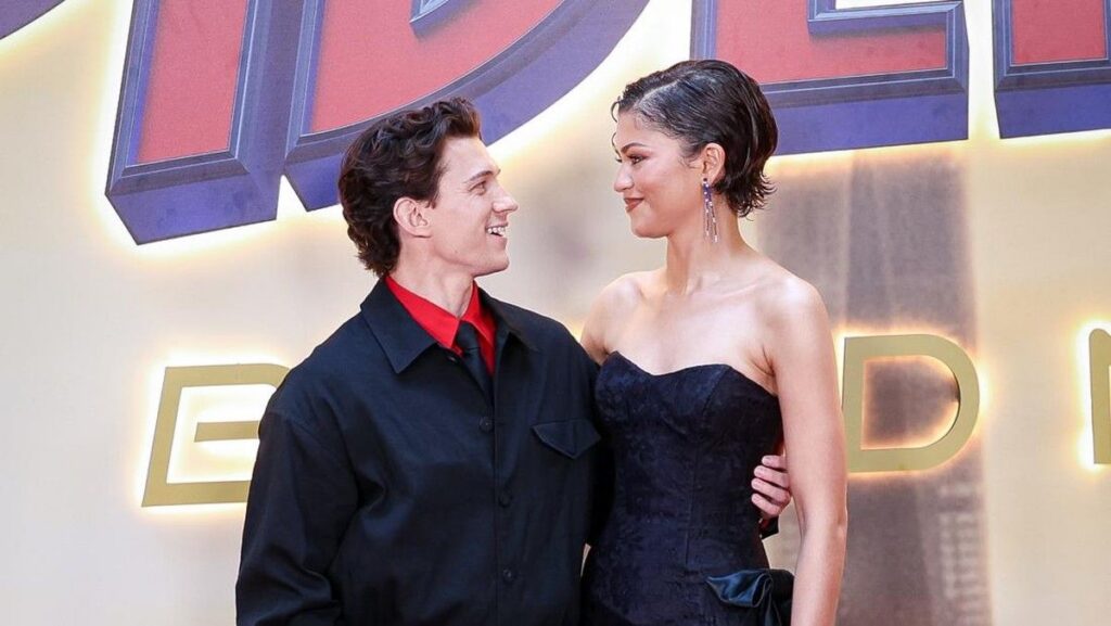 Tom Holland Bocorkan Kembalinya Robert Downey Jr ke Marvel