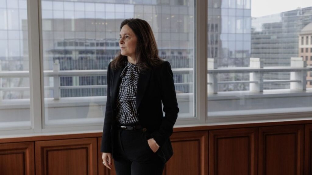 Lorie Logan Sebut The Fed Perlu Naikkan Suku Bunga