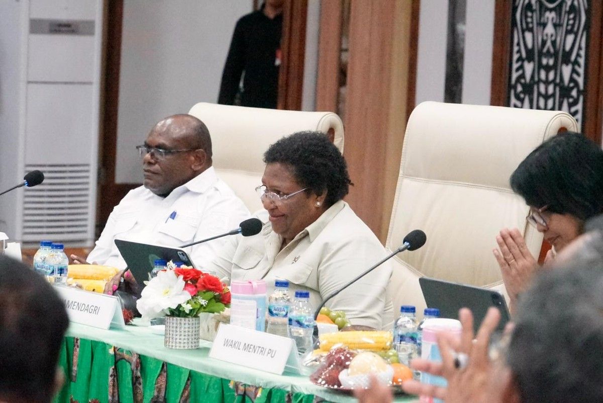 Wamendagri Ribka Haluk Dorong Percepatan Infrastruktur Papua Tengah