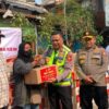 Polri Salurkan Sembako untuk Korban Kebakaran Pasar Jiung