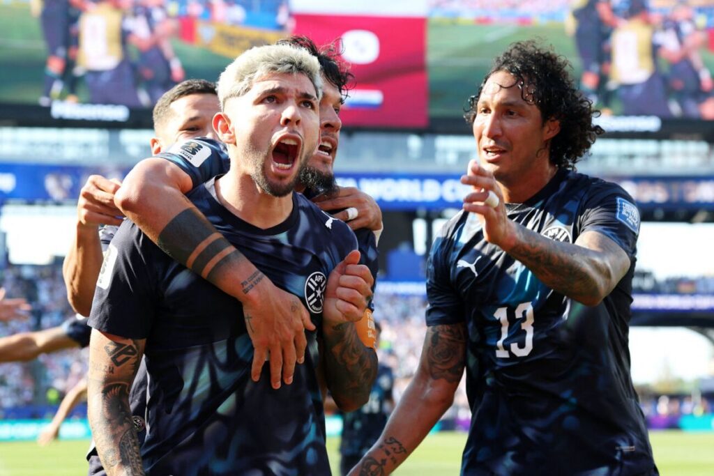 Julio Enciso Cetak Gol Bersejarah Paraguay ke Gawang Jerman